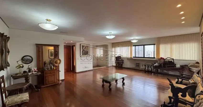 Apartamento à venda no edifício ipuaçu com área útil de 211 m² | 3 dormitórios, sendo 1 suíte com closet e 2 vagas de garagem cobertas.