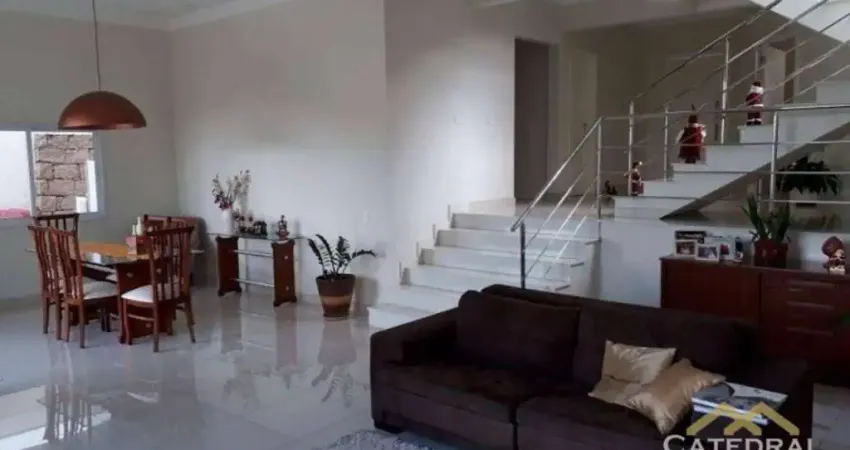 Sobrado com 3 dormitórios à venda, 300 m² por R$ 2.500.000,00 - Chácara Malota - Jundiaí/SP