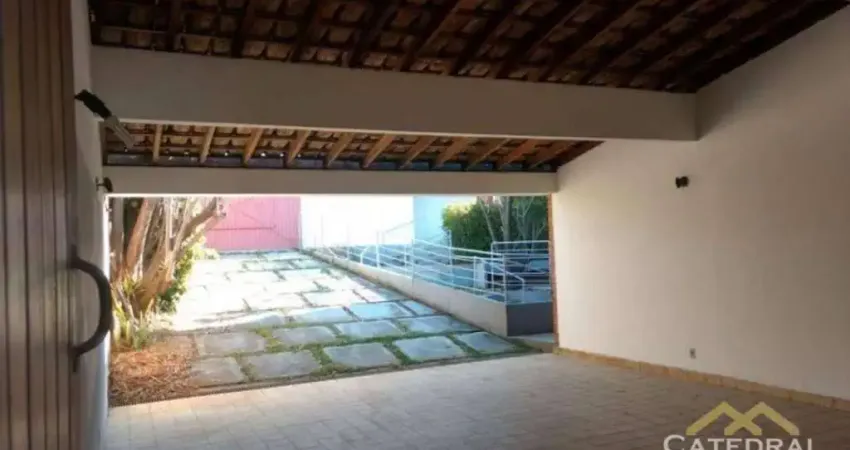 Casa com 3 dormitórios, 322 m² - venda por R$ 1.280.000,00 ou aluguel por R$ 12.320,00 - Centro - Jundiaí/SP