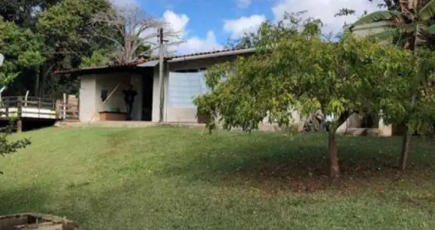 Chácara com 3 dormitórios à venda, 18000 m² por R$ 2.100.000,00 - Centro - Cabreúva/SP