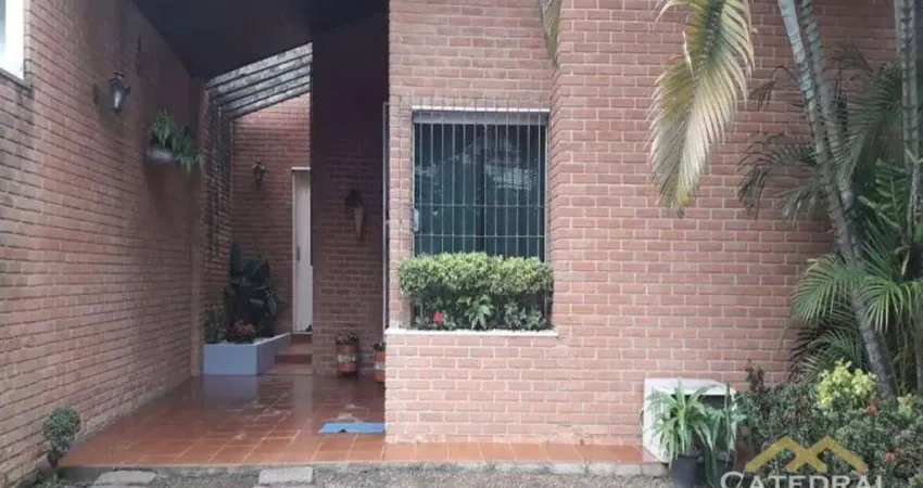 Casa com 3 dormitórios à venda, 241 m² por R$ 990.000,00 - Vila Vianelo - Jundiaí/SP