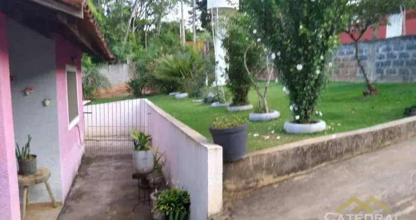 Chácara com 2 dormitórios à venda, 2750 m² por R$ 620.000,00 - Jardim Tarantela - Jundiaí/SP