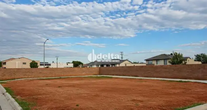 Terreno de esquina disponível para venda 302,46 m² no bairro monsour em uberlândia-mg