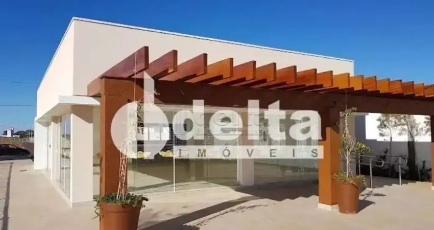 Terreno em condomínio disponível para venda no bairro Novo Mundo em Uberlândia-MG