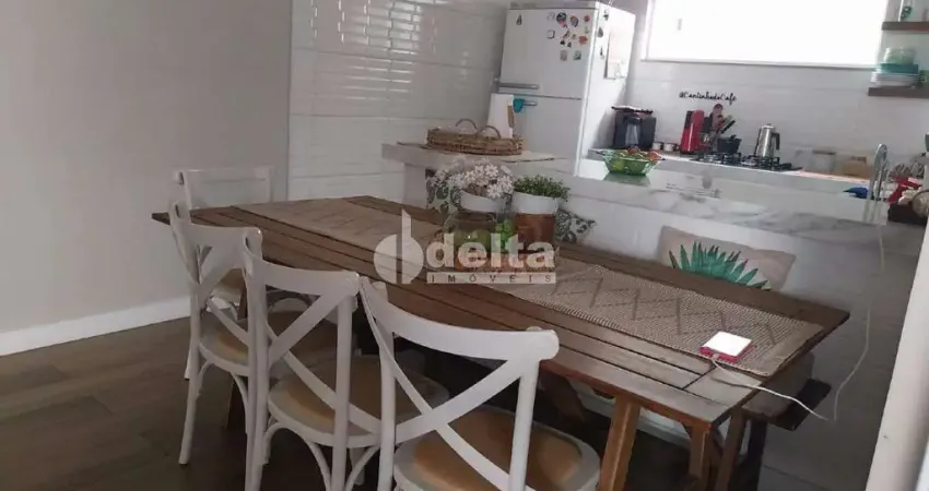 Casa disponível para venda no bairro brasil em uberlândia-mg