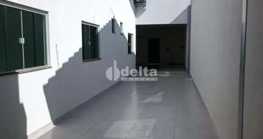 Casa residencial disponível para venda no bairro Granada em Uberlândia-MG