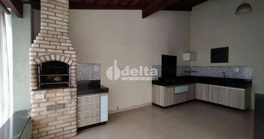 Casa residencial disponível para locação e venda no bairro cidade jardim em uberlândia-mg