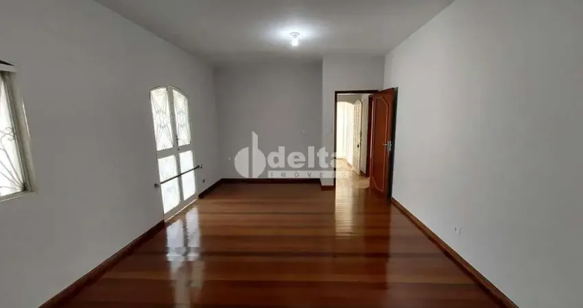 Casa residencial disponível para venda e locação no bairro Fundinho em Uberlândia-MG