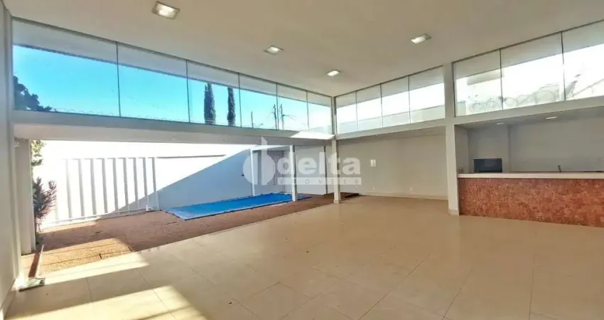 Casa residencial disponível para venda no bairro umuarama em uberlândia-mg