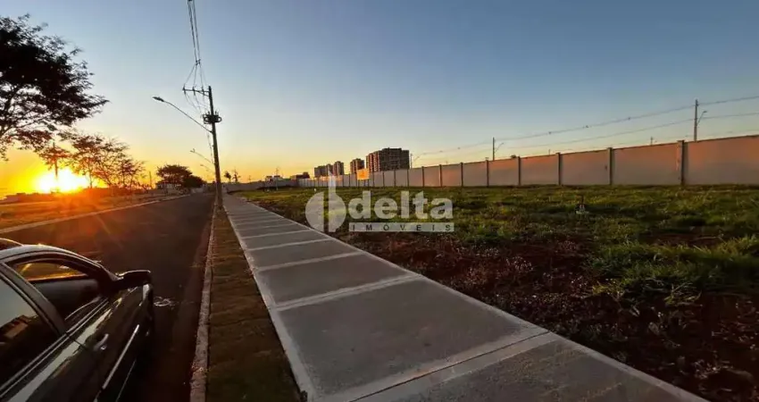 Terreno disponível para venda 275 m² no bairro Grand Ville em Uberlândia-MG