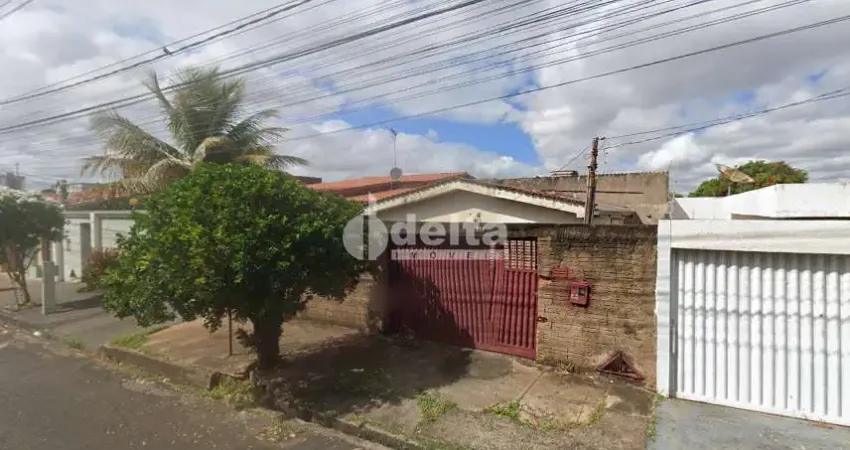 Casa residencial disponível para venda no bairro Pampulha em Uberlândia-MG