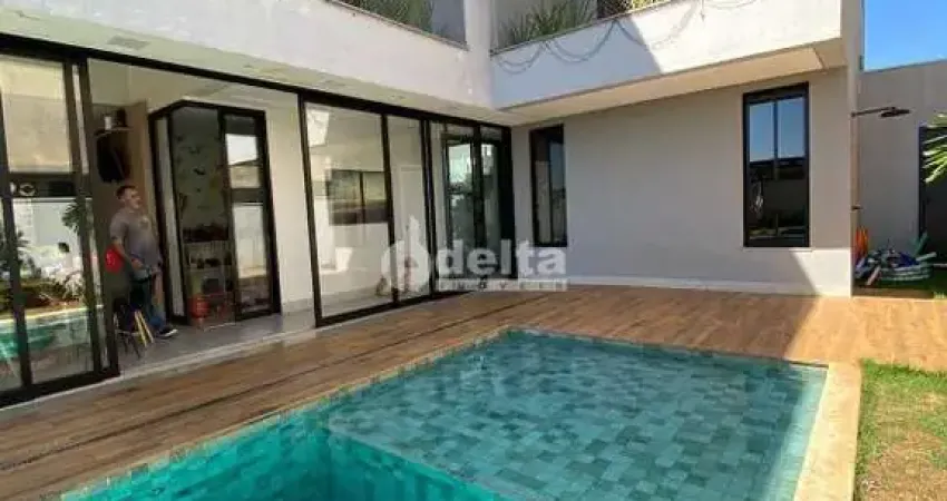 Casa no condomínio Village Paradiso 2 disponível para venda em Uberlândia-MG