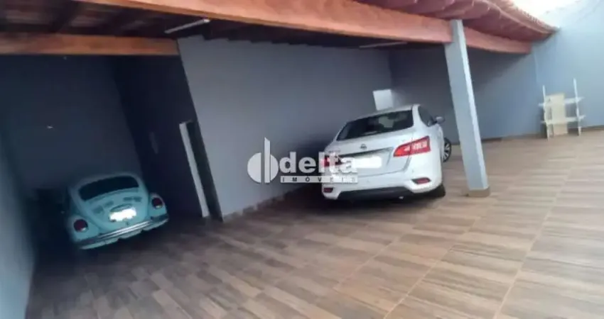 Casa residencial disponível para venda no bairro São Jorge em Uberlândia-MG