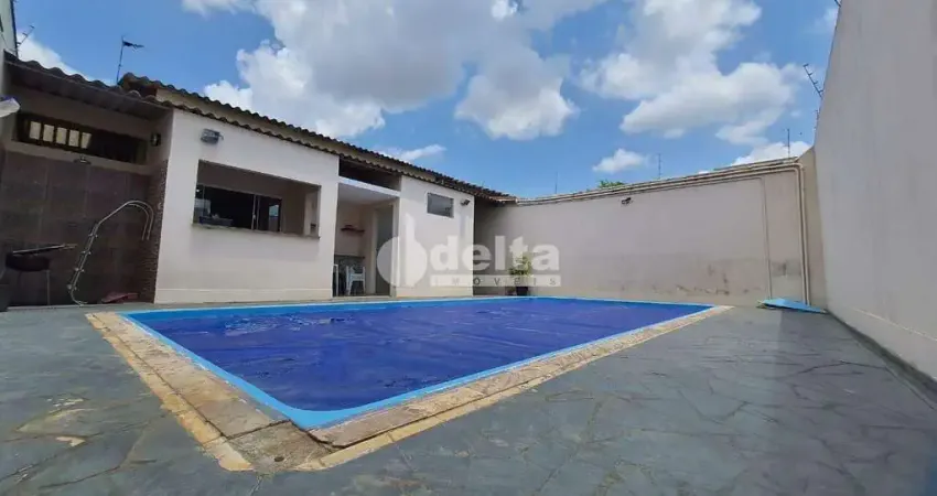 Casa residencial disponível para venda no bairro Nova Uberlândia em Uberlândia-MG