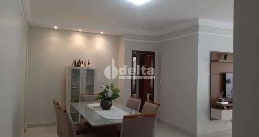 Apartamento disponível para venda no bairro Santa Mônica em Uberlândia-MG