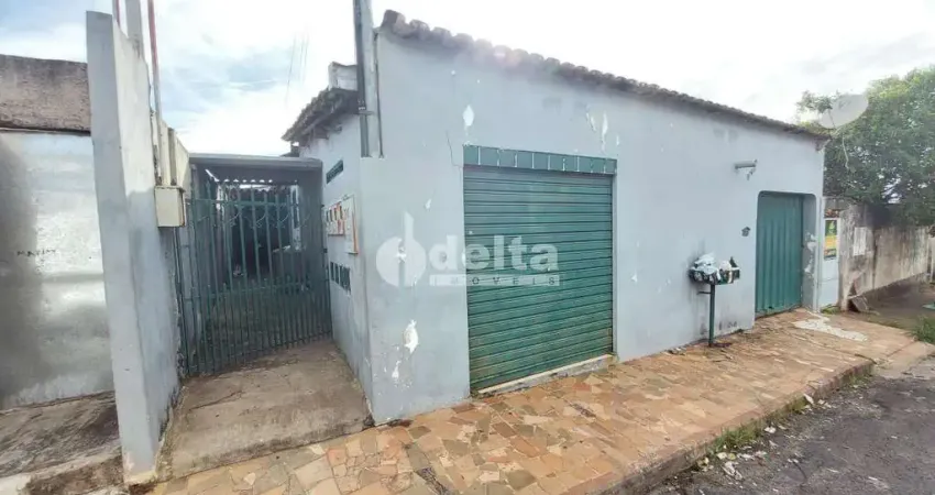 Casa Residencial disponível para Venda no bairro Luizote de Freitas em Uberlândia-MG