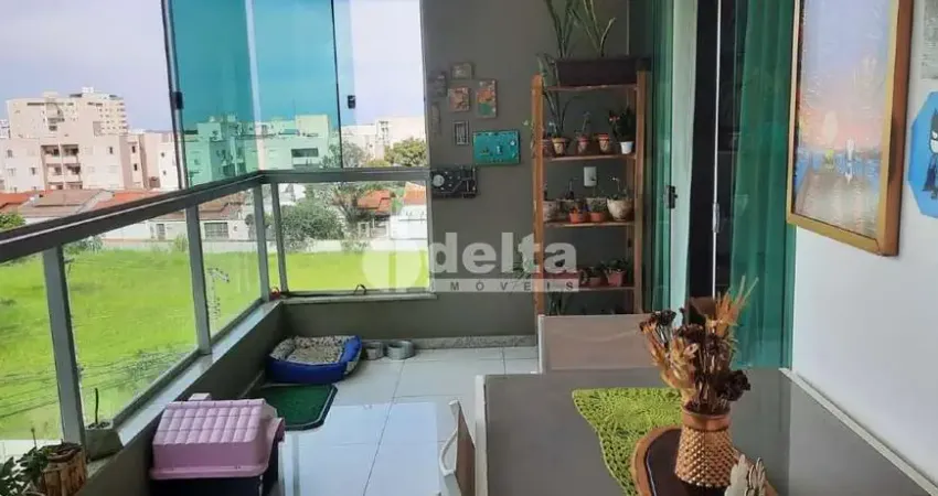 Apartamento disponível para venda no bairro Santa Mônica em Uberlândia-MG