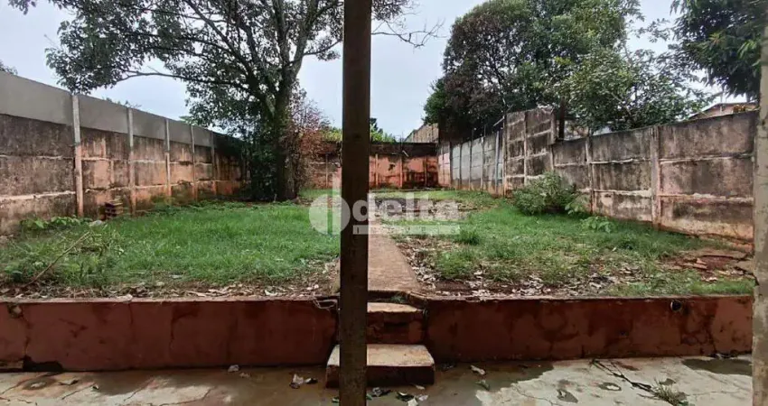 Casa residencial disponível para venda no bairro Marta Helena  em Uberlândia-MG
