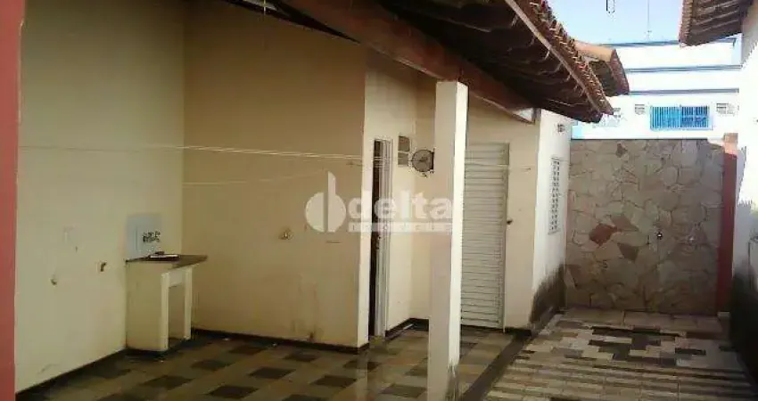 Casa residencial disponível para venda no bairro santa mônica em uberlândia-mg