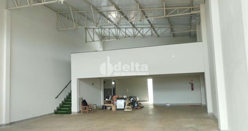 Galpão disponível para venda no bairro Shopping Park em Uberlândia-MG