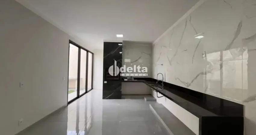 Casa residencial disponível para venda no bairro Alto Umuarama em Uberlândia-MG