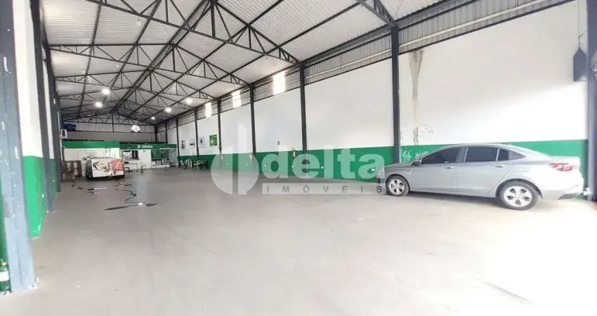 Galpão disponível para venda e locação no bairro Nossa Senhora Aparecida em Uberlândia-MG
