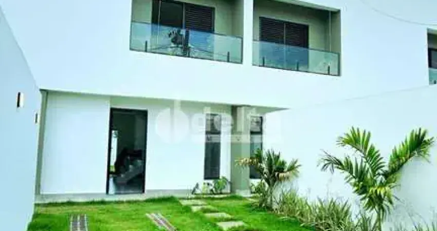 Casa residencial disponível para locacao e venda no bairro shopping park em uberlândia-mg