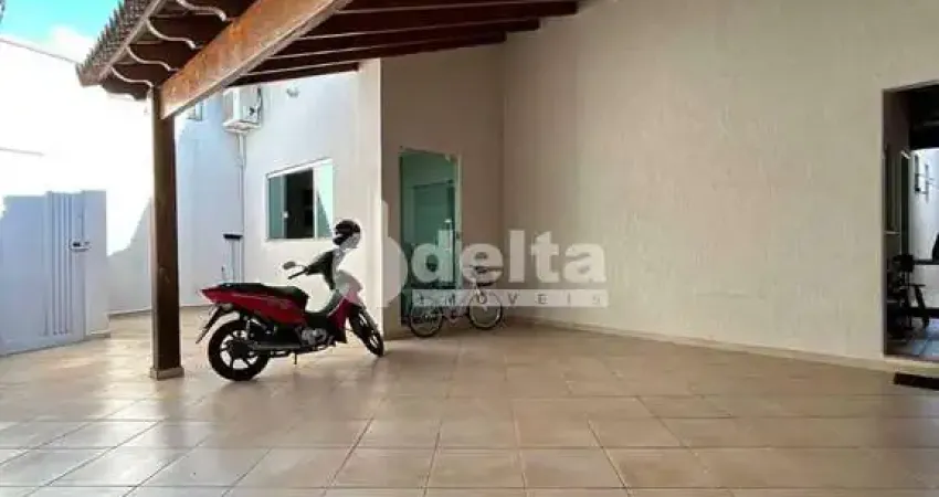 Casa residencial disponível para venda no bairro alto umuarama em uberlândia-mg