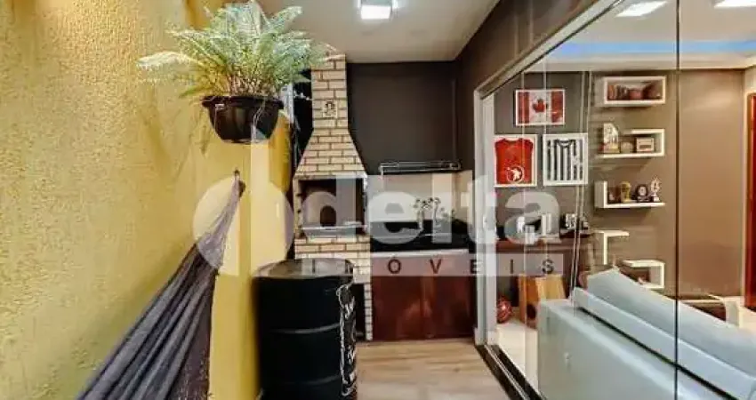 Apartamento disponível para venda no bairro Segismundo Pereira em Uberlândia-MG