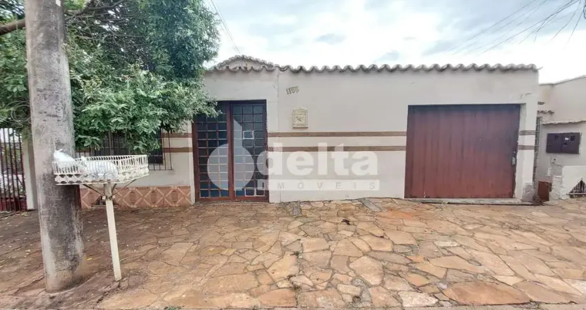 Casa com 5 quartos à venda no Daniel Fonseca, Uberlândia