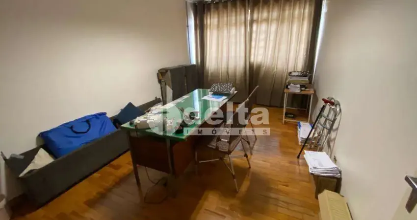 Casa residencial disponível para venda no bairro tabajaras em uberlândia-mg