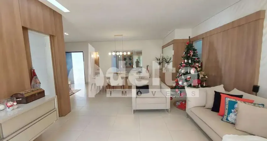 Casa residencial disponível para venda no bairro Santa Mônica em Uberlândia-MG