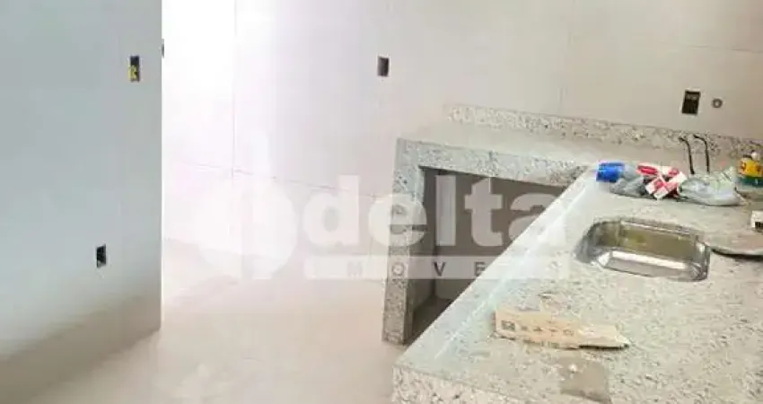Casa residencial  disponível para venda no bairro Santa Mônica em Uberlândia-MG