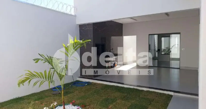 Casa residencial disponível para venda no bairro Laranjeiras em Uberlândia-MG