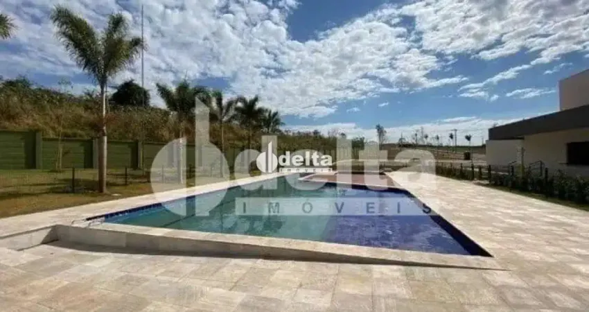 Terreno no condomínio disponível para venda no bairro granja marileusa em uberlândia-mg