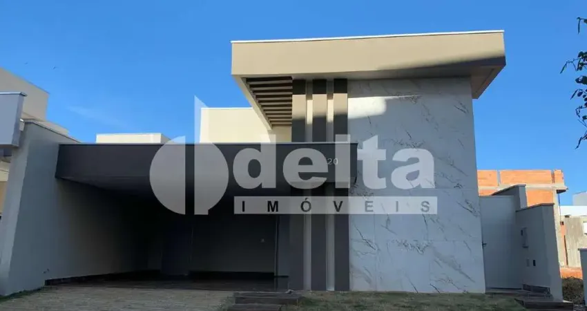 Casa no condomínio Raros Alto Umuarama disponível para venda em Uberlândia-MG