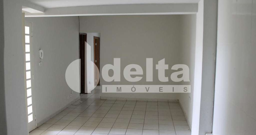 Casa residencial disponível para venda no bairro Lídice em Uberlândia-MG