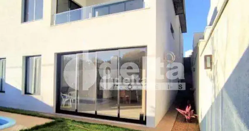 Casa no condomínio Park Sul disponível para venda em Uberlândia-MG