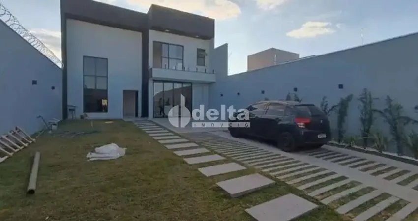 Casa residencial disponível para venda no bairro Portal do Vale em Uberlândia - MG.