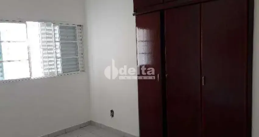 Casa residencial disponível para venda no bairro Custódio Pereira em Uberlândia-MG