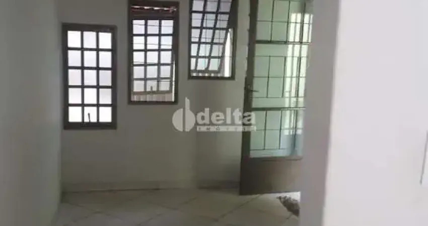 Casa residencial disponível para venda no bairro Santo Inácio em Uberlândia-MG