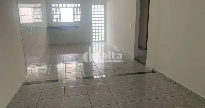 Casa com 3 quartos à venda no Jardim Europa, Uberlândia 