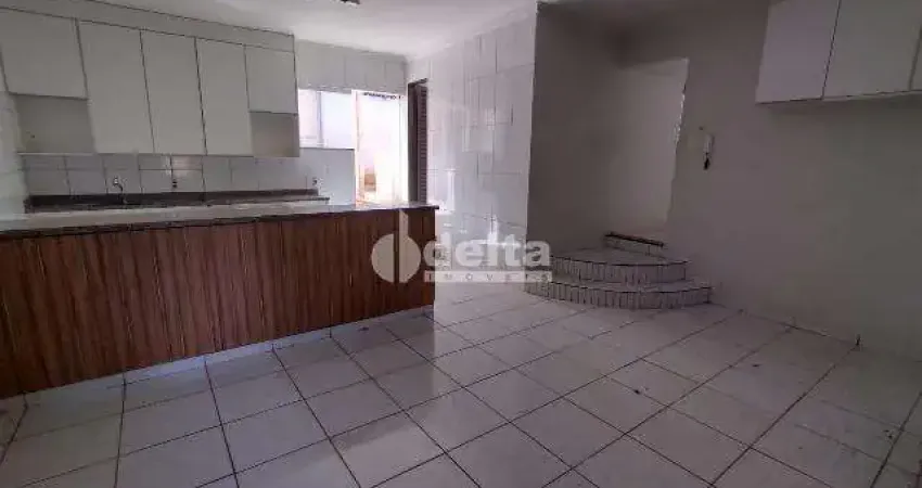Casa residencial disponível para venda no bairro Laranjeiras em Uberlândia-MG
