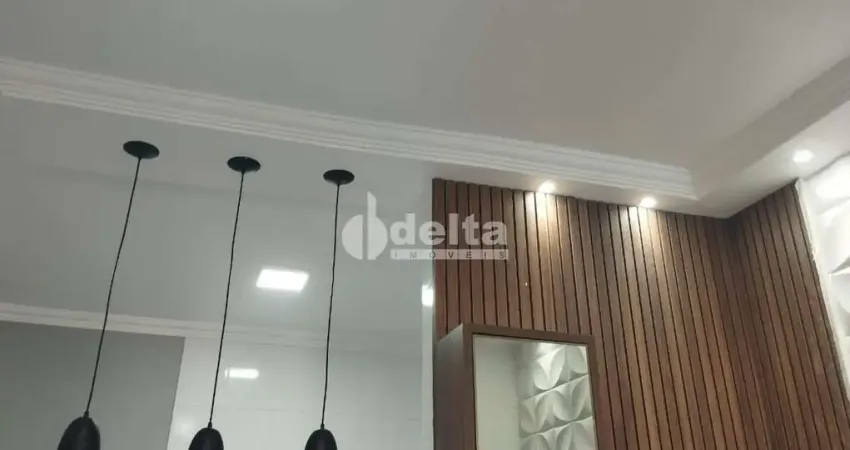 Casa residencial disponível para venda no bairro Jardim Canaã em Uberlândia-MG