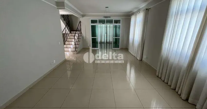 Casa no condomínio Jardins Barcelona disponível para venda em Uberlândia-MG