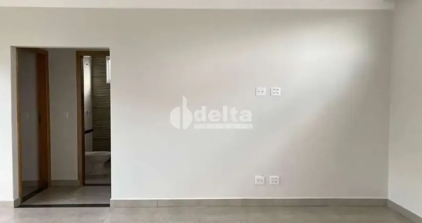 Casa residencial disponível para venda no bairro Jardim Canaã em Uberlândia-MG