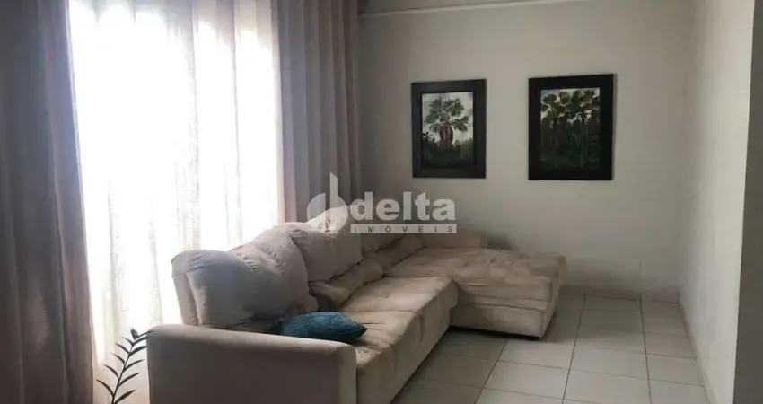 Casa residencial disponível para venda no bairro Mansour em Uberlândia-MG.