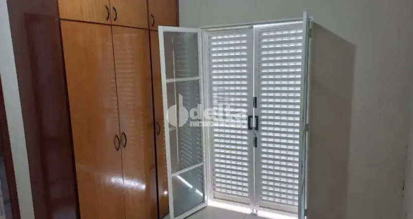 Apartamento disponível para venda no bairro Santa Mônica em Uberlândia-MG