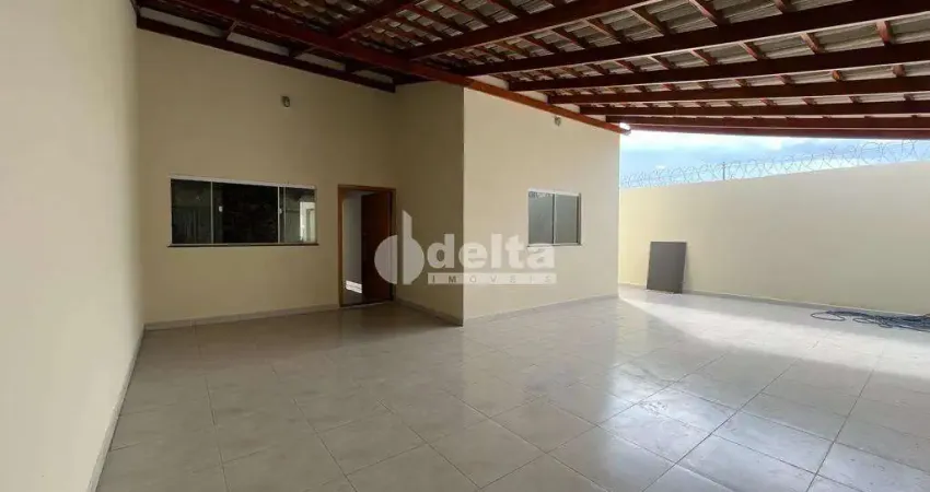 Casa residencial disponível para venda no bairro Santa Rosa em Uberlândia-MG