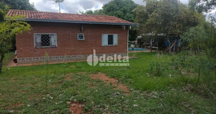 Chácara Residencial disponível para Venda no bairro Área Rural em Uberlândia-MG